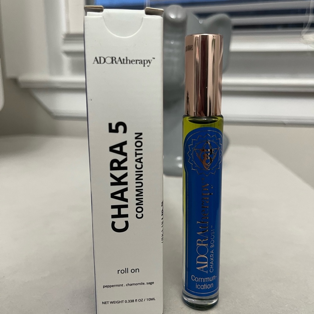 ADORATHERAPY COMMUNICATION CHAKRA BOOST ROLL ON
